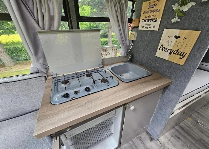 Campeggio Retro Camper Hire , Travel Around Ireland At Your Own Pace , Based *