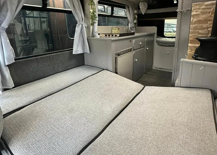 Retro Camper Hire , Travel Around Ireland At Your Own Pace , Based Dublino