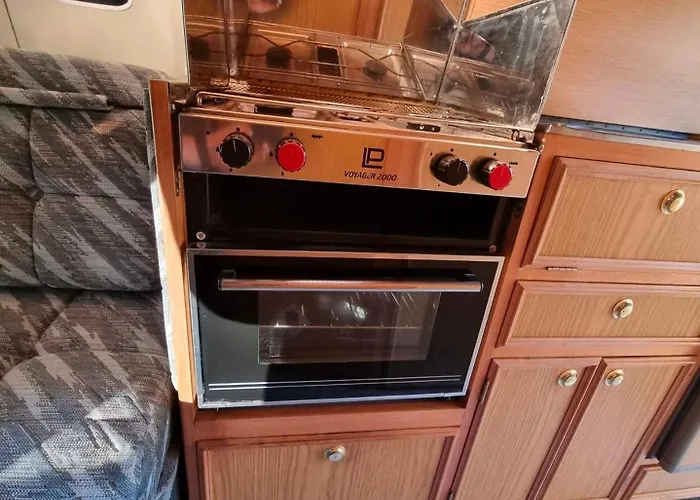 Retro Camper Hire , Travel Around Ireland At Your Own Pace , Based Dublino