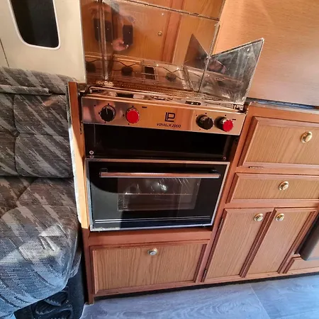 Retro Camper Hire , Rv , Drive Around Ireland, Insurance Included 더블린
