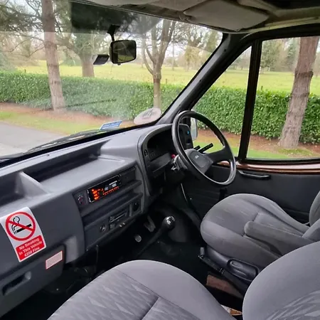 Retro Camper Hire , Rv , Drive Around Ireland, Insurance Included * 더블린