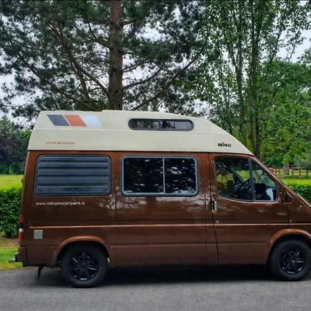 Retro Camper Hire , Rv , Drive Around Ireland, Insurance Included דבלין